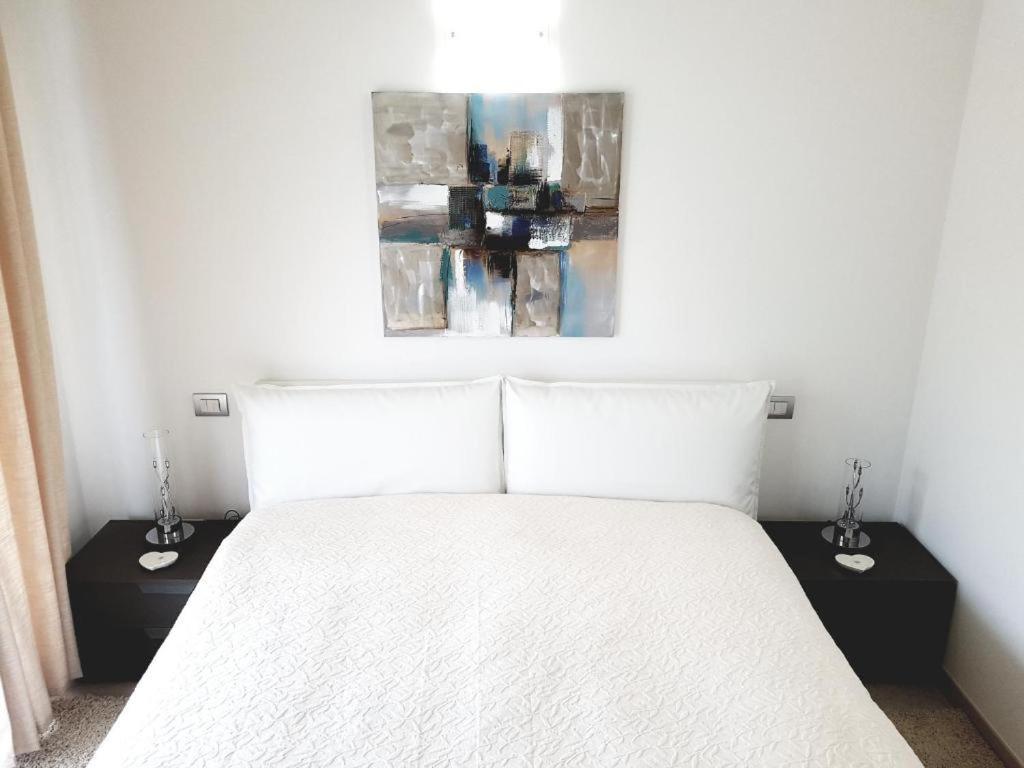De Luxe Apartments Eden Sirmione Eksteriør bilde
