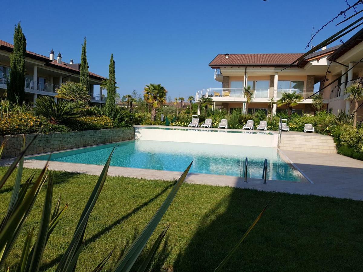 De Luxe Apartments Eden Sirmione Eksteriør bilde