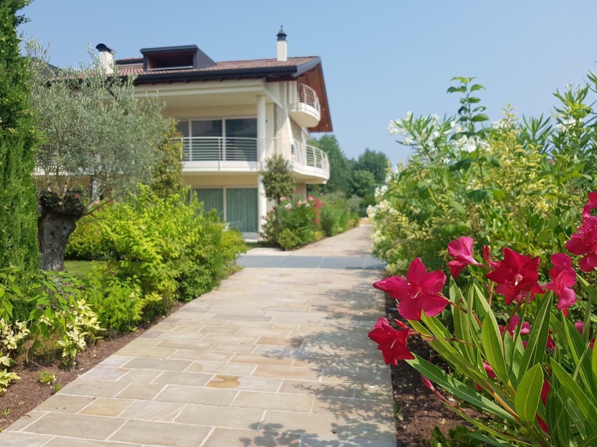 De Luxe Apartments Eden Sirmione Eksteriør bilde